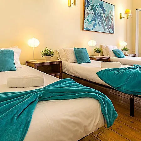 Flores 105 Gæstehus 3*