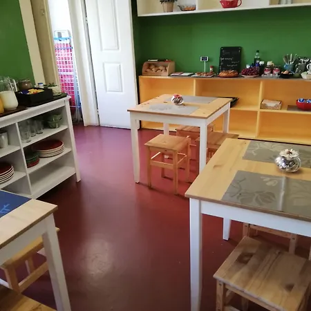 Flores 105 Gæstehus 3*