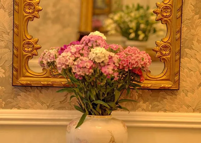 Flores 105 Guest house Lisbon