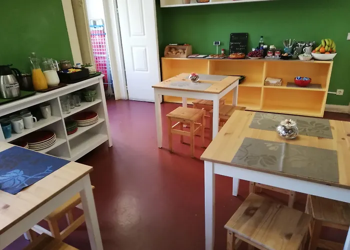 Flores 105 Guest house 3*