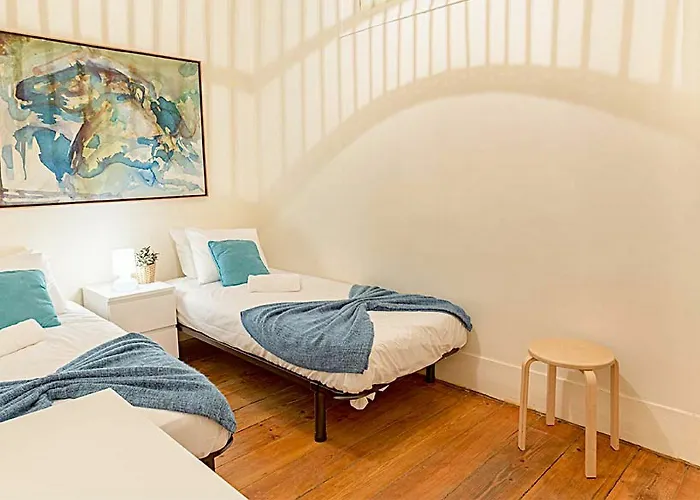 Guest house Flores 105 3*