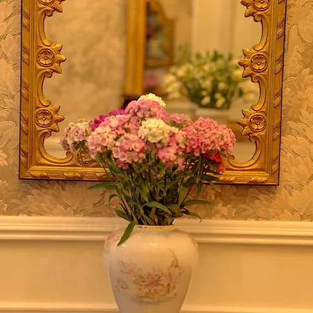 Flores 105 Vendégház Lisboa