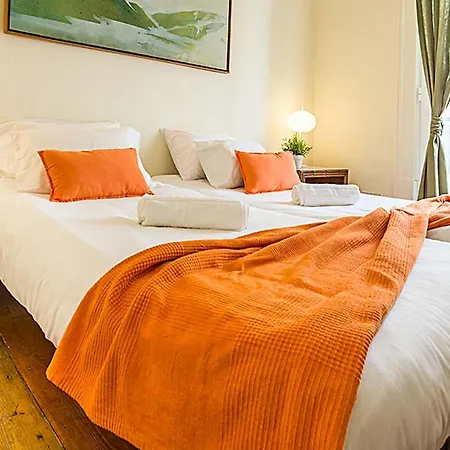 Flores 105 Vendégház 3*