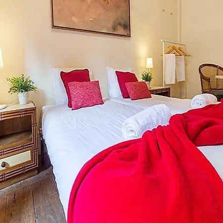 Flores 105 Vendégház