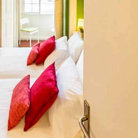 Flores 105 Guest house 3*